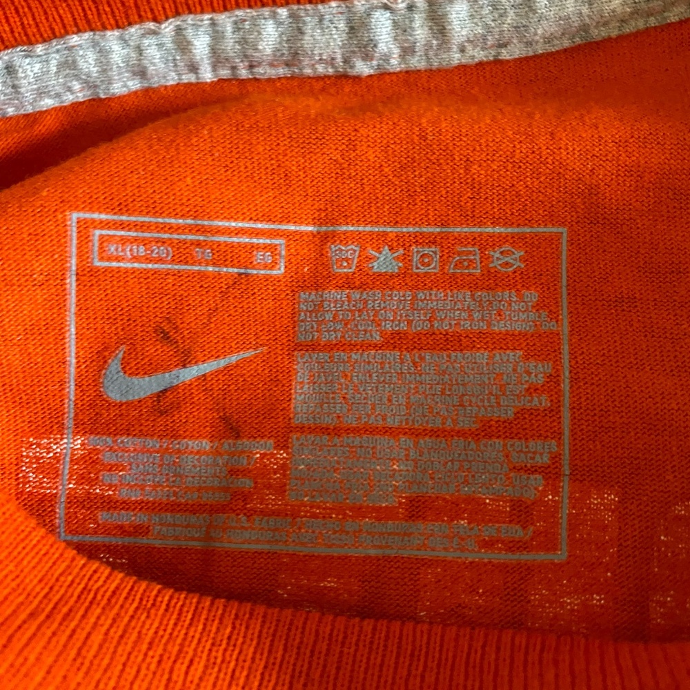 Nike - Picture 7 of 9